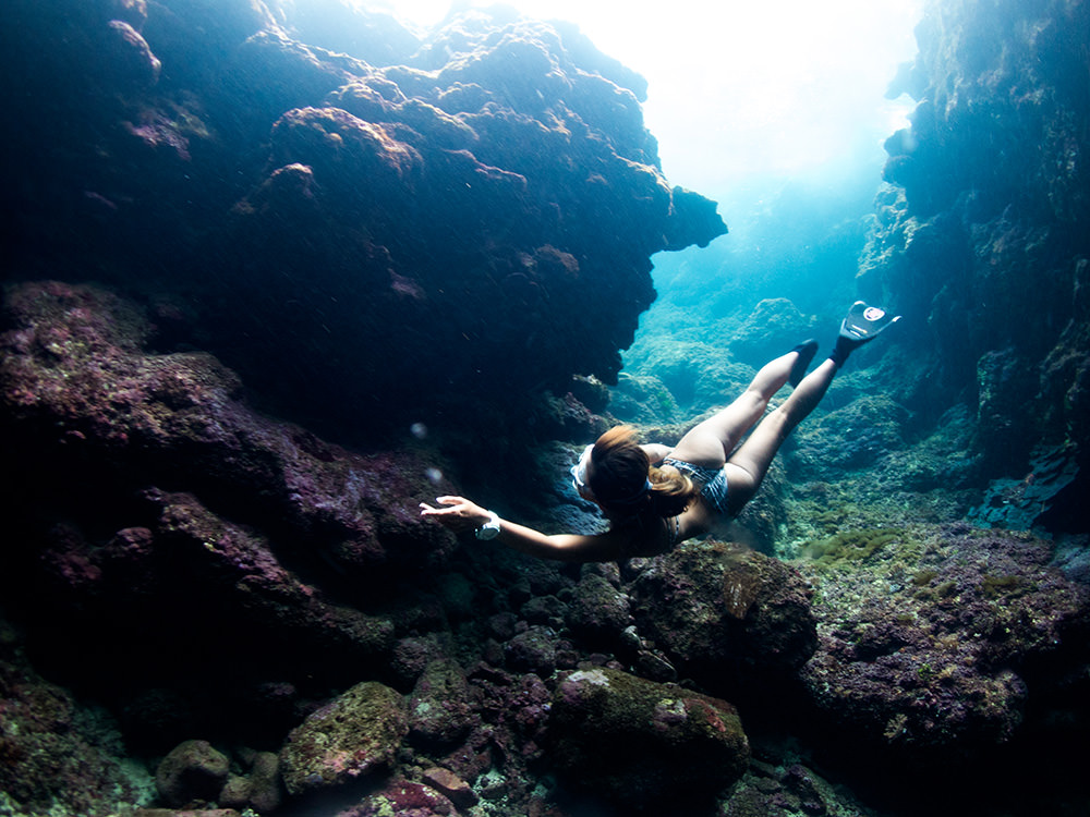 綠島潛點 柚子湖藍洞 自由潛水初學者拍網美照的最佳地點 陳子民的海上生活