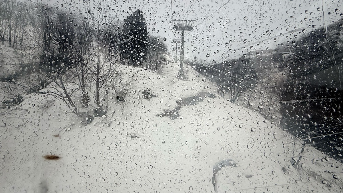 【2026 新潟滑雪】新井樂天度假村 Lotte Arai Resort 全攻略：滑雪、五星級住宿、交通美食，就找美黛子遊日本