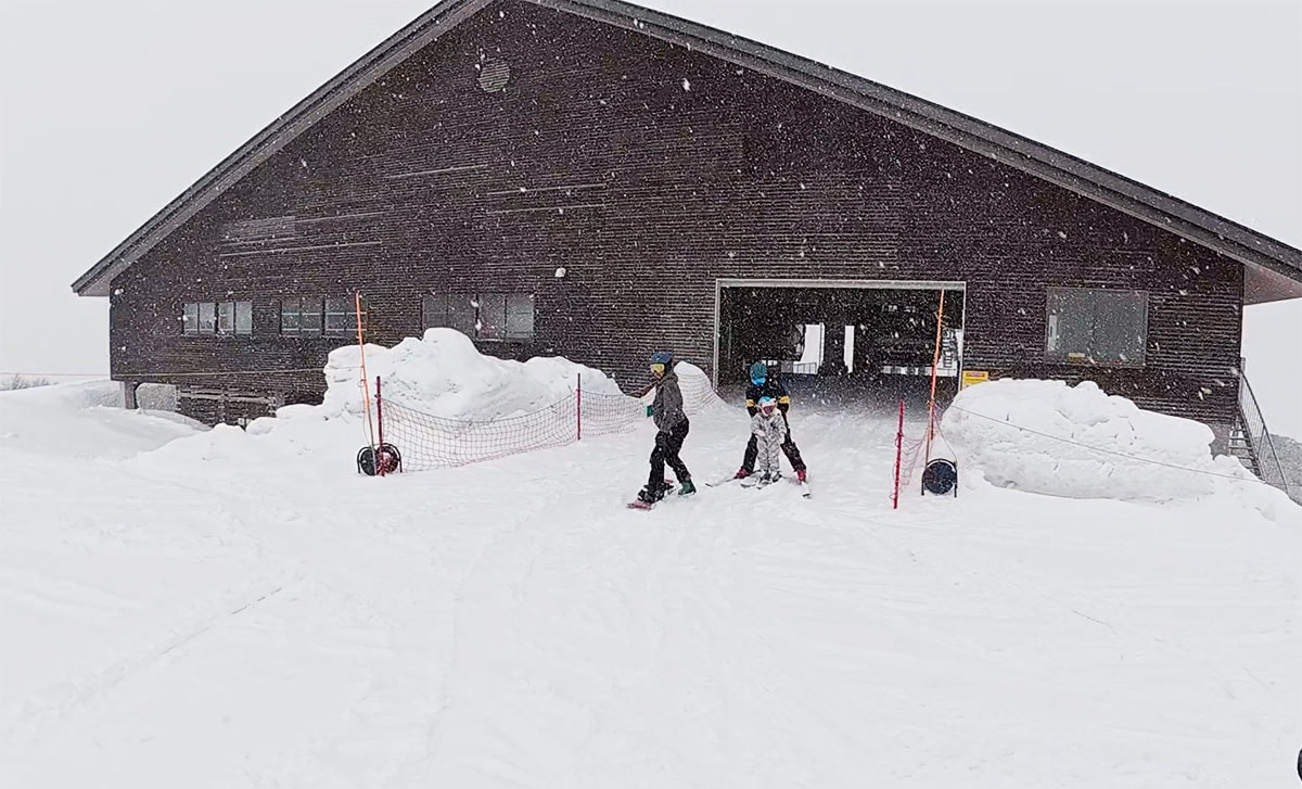 【2026 新潟滑雪】新井樂天度假村 Lotte Arai Resort 全攻略：滑雪、五星級住宿、交通美食，就找美黛子遊日本